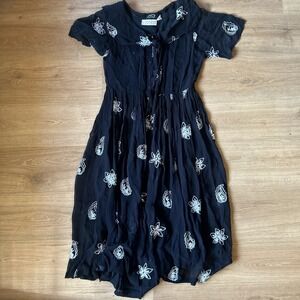 Vintage Passports Pier 1 Imports Black Embroidered Floral Midi Dress‎ Medium
